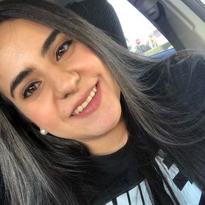 Meet your Posher, Anaid